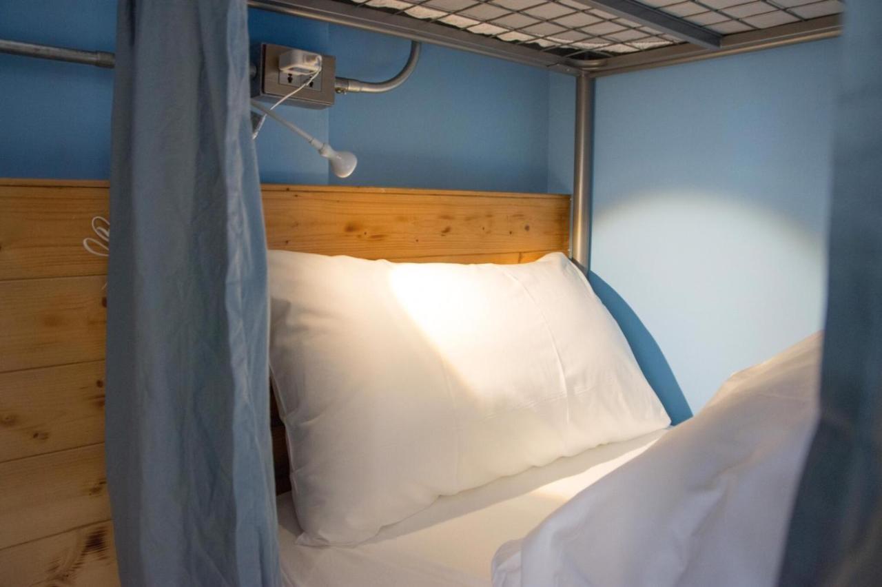 Deer Traveler Hostel Yuchi Bagian luar foto