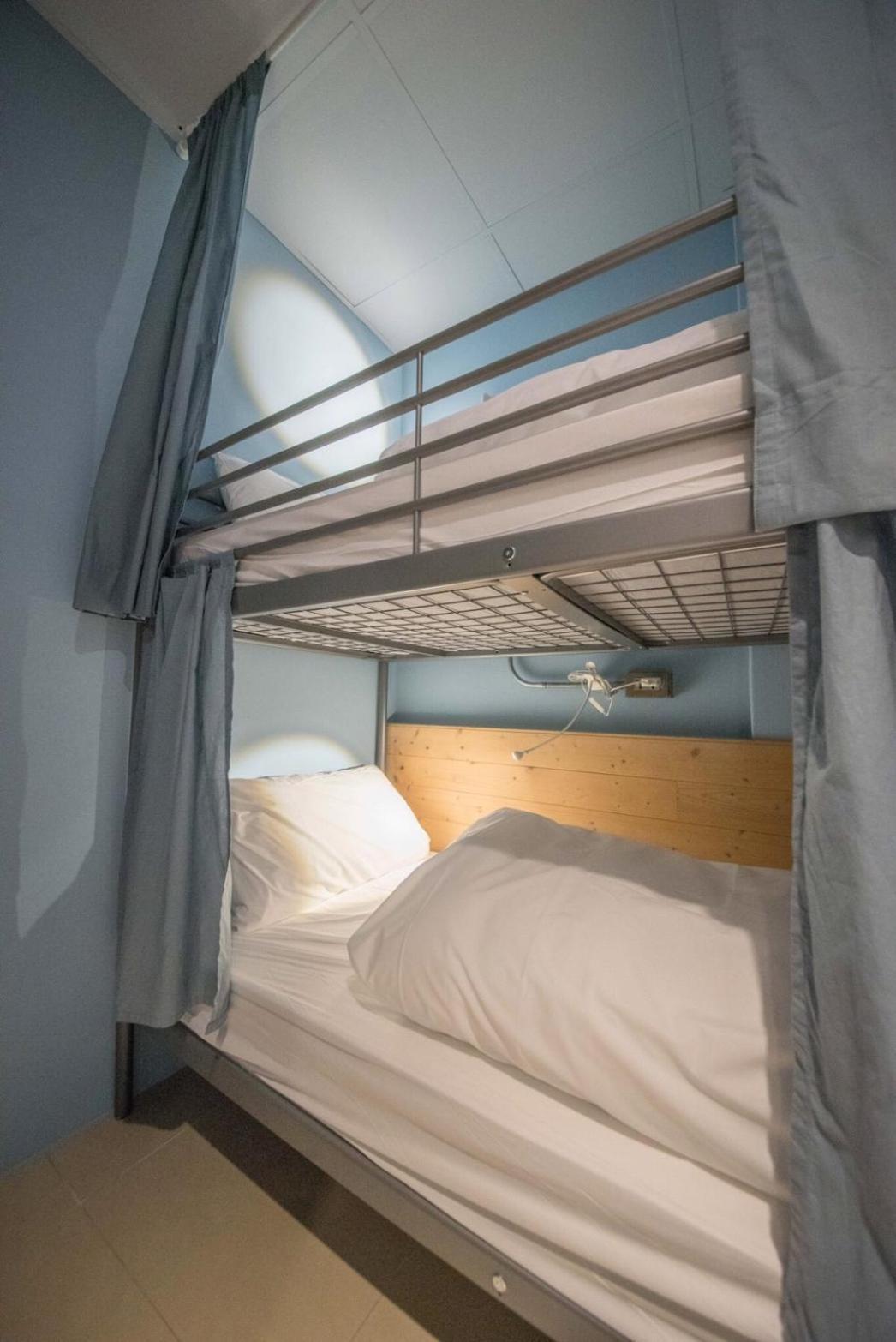 Deer Traveler Hostel Yuchi Bagian luar foto