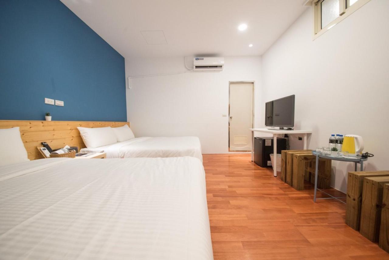 Deer Traveler Hostel Yuchi Bagian luar foto