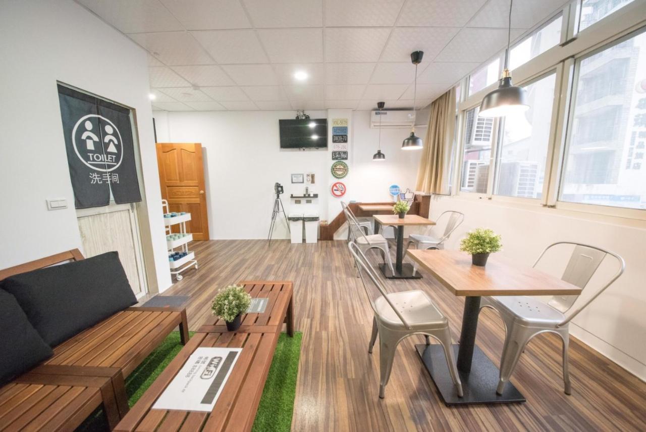 Deer Traveler Hostel Yuchi Bagian luar foto